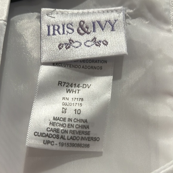 NWT Communion or Flower-Girl dress. Size 10. - Picture 8 of 10